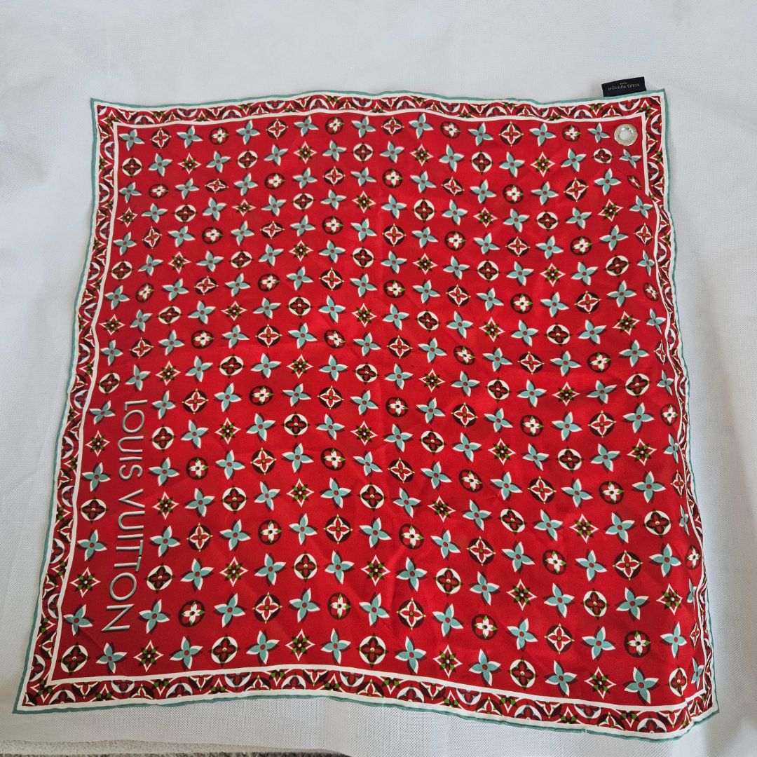 Louis Vuitton Monogram Silk Scarf w Ring