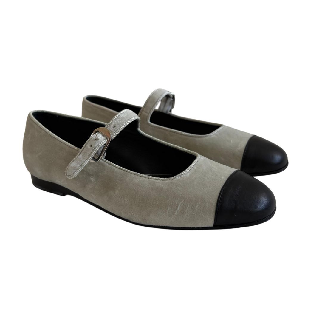 Le Monde Beryl Light Grey Velvet with An Adjustable Strap And Black Toe-Cap Mary Jane Ballet Flat, Size 37