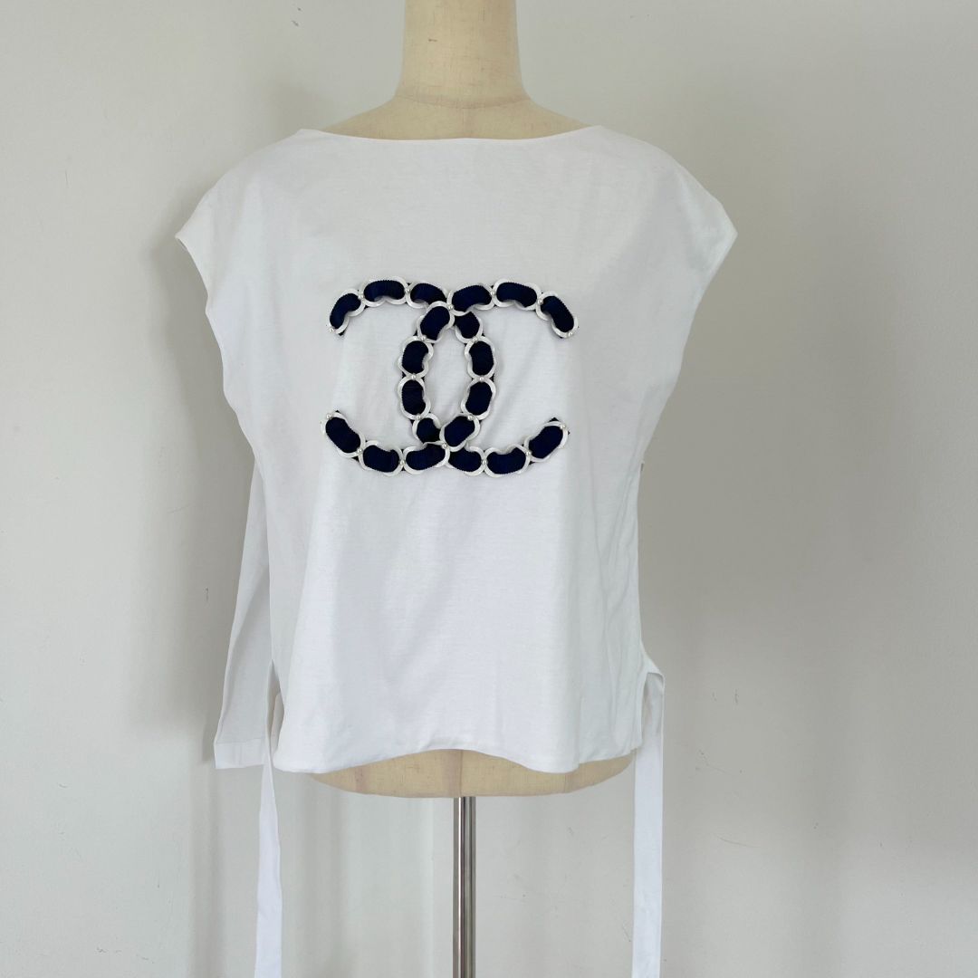 Chanel white 2021 graphic printed t shirt interlocking CC logo