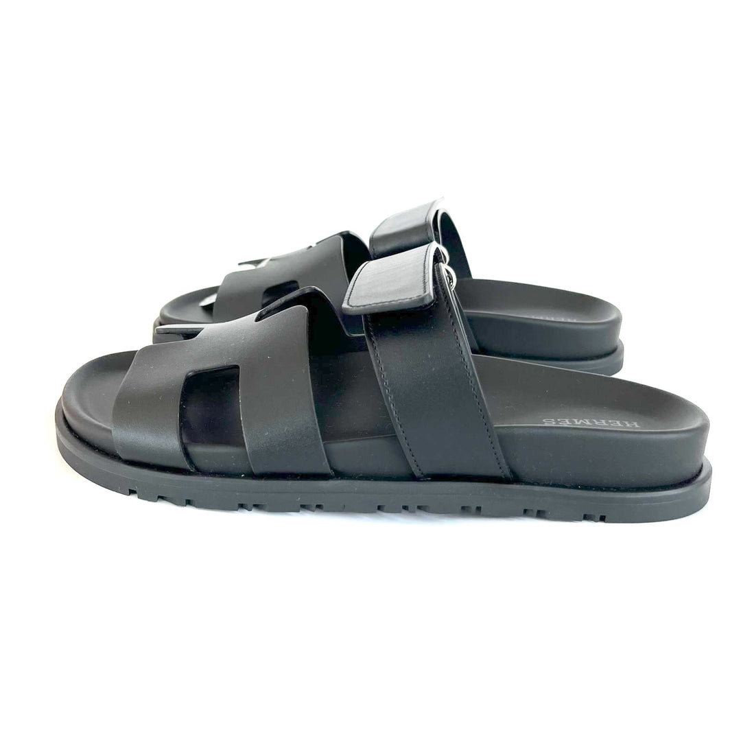Hermès NOIR CHYPRE SANDALS, 37