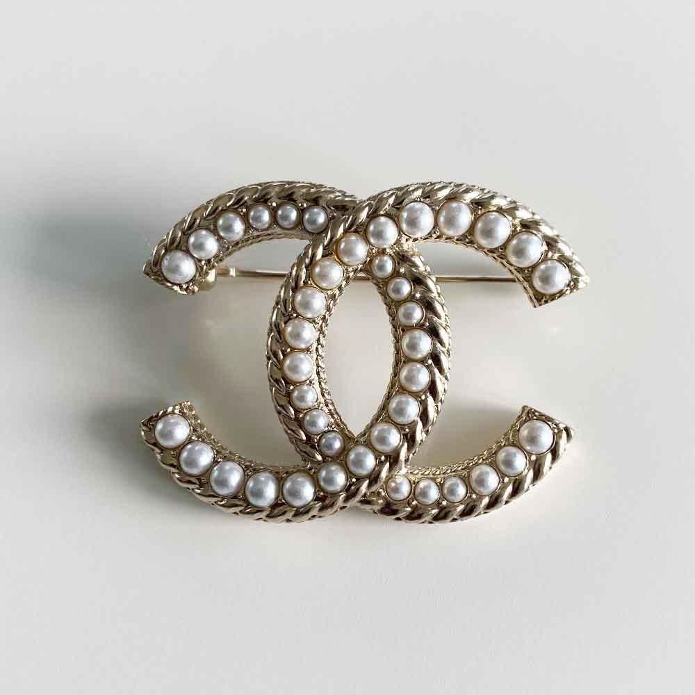 Chanel CC Faux Pearl Embellished Brooch