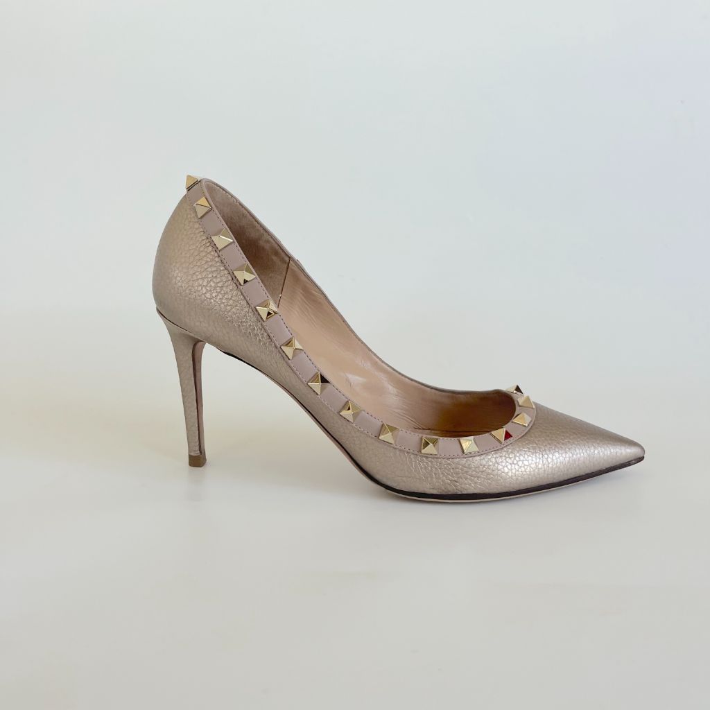 Valentino gold textured leather pointed toe pumps, 39.5