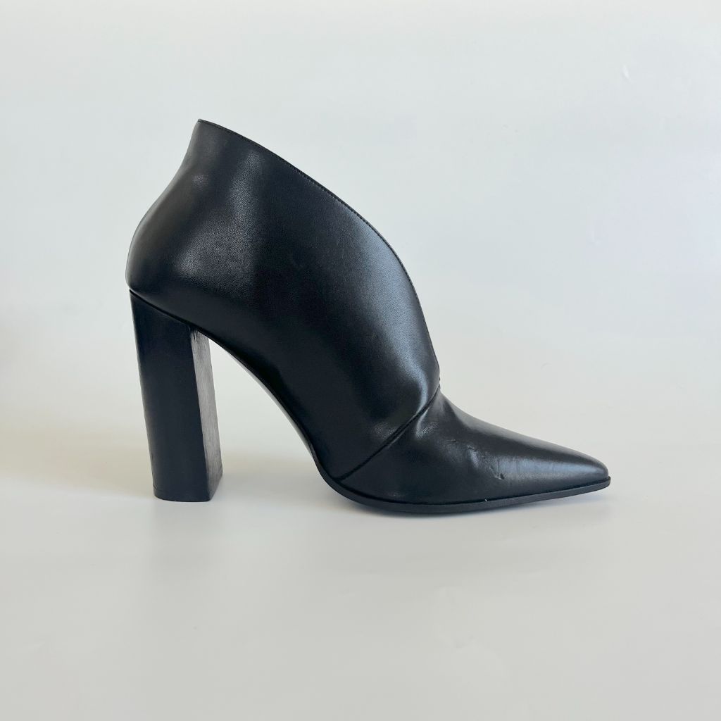 Stella McCartney faux leather black boots, 39