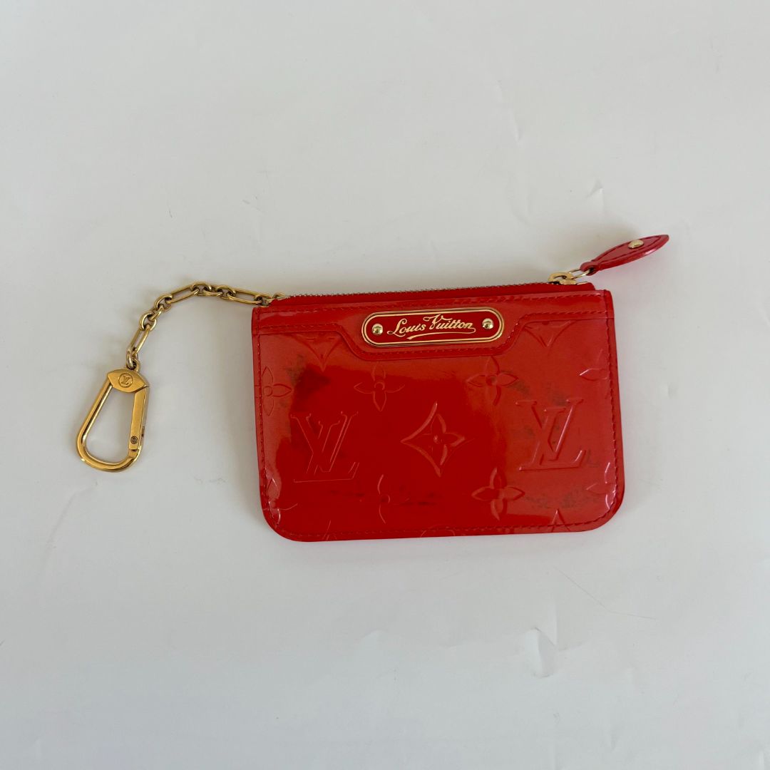 Louis Vuitton Pomme D’amour Monogram Vernis Key Pouch