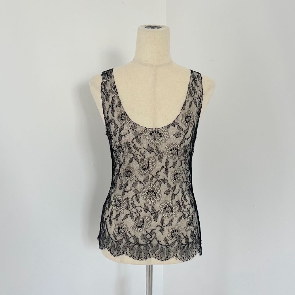 Chanel black lace sleeveless top