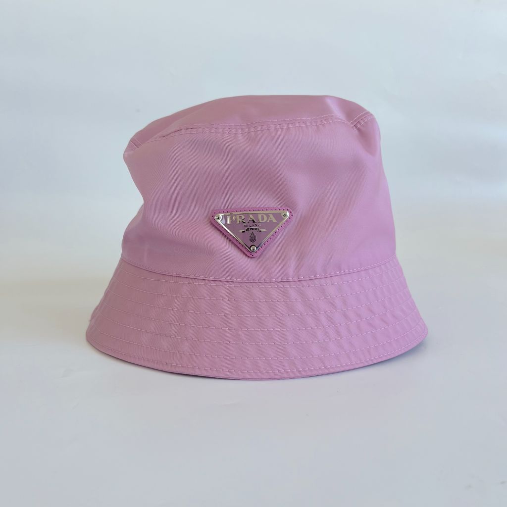 Prada pink re-nylon bucket hat with logo plaque