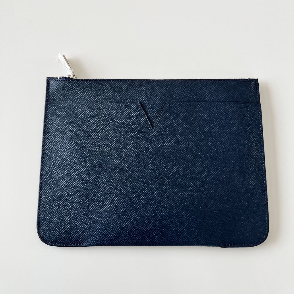 Vince Dark Blue Textured Leather Zip Wallet - BOPF | Business of Preloved Fashion