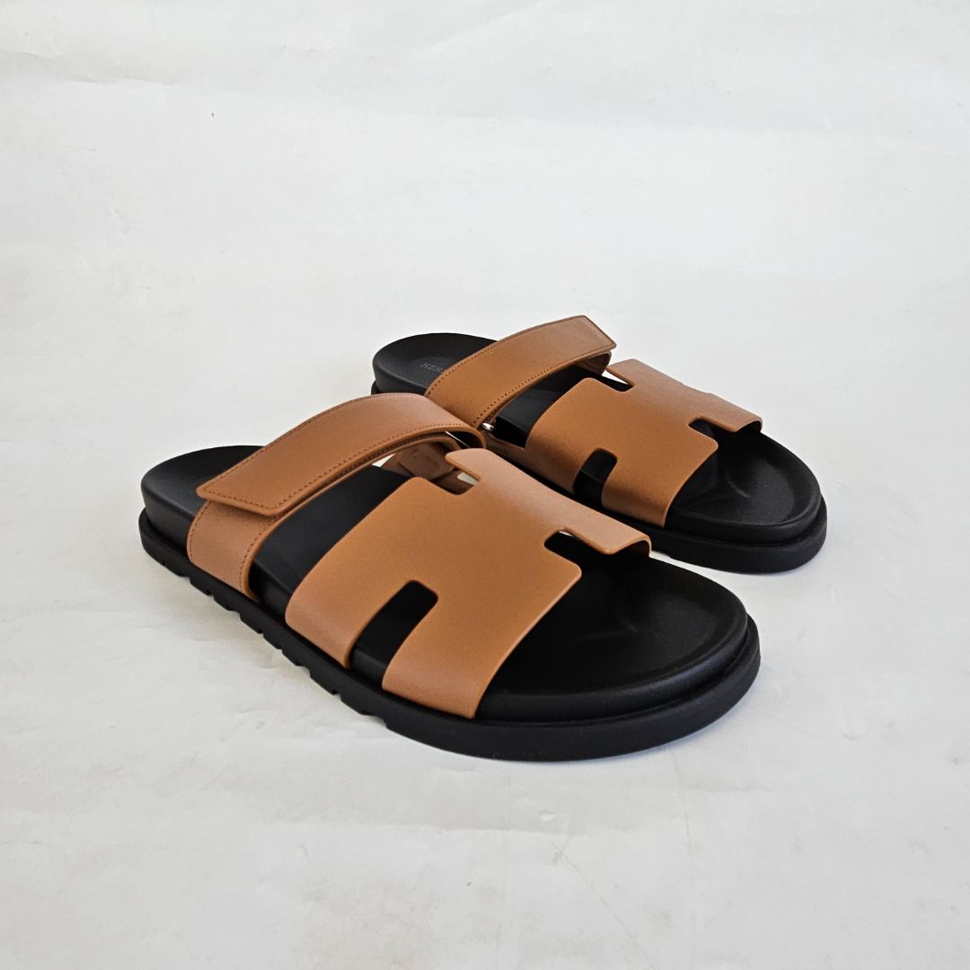 Hermès Chypre gold sandal, 44