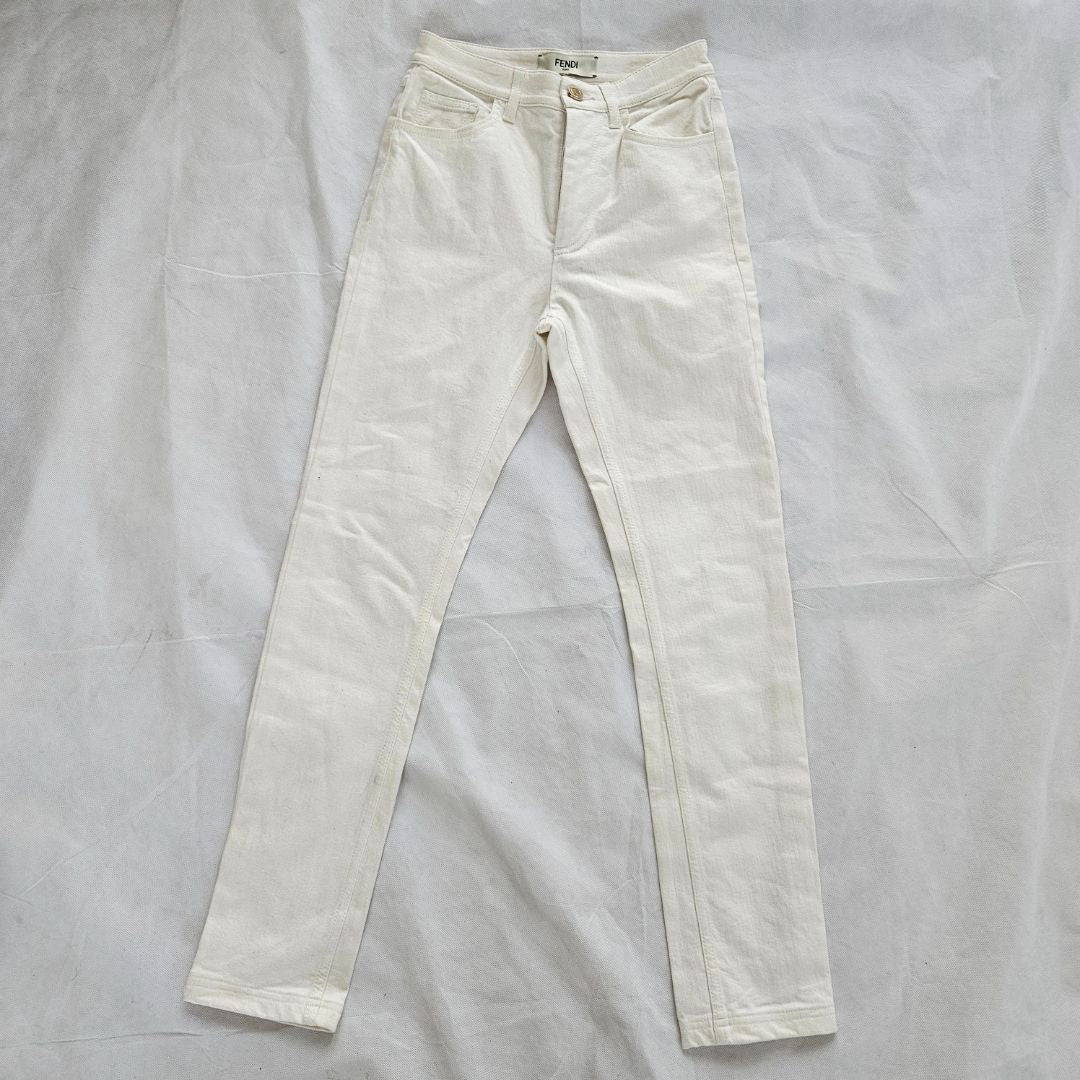 Fendi white sjeans with logo embossed on back pocket