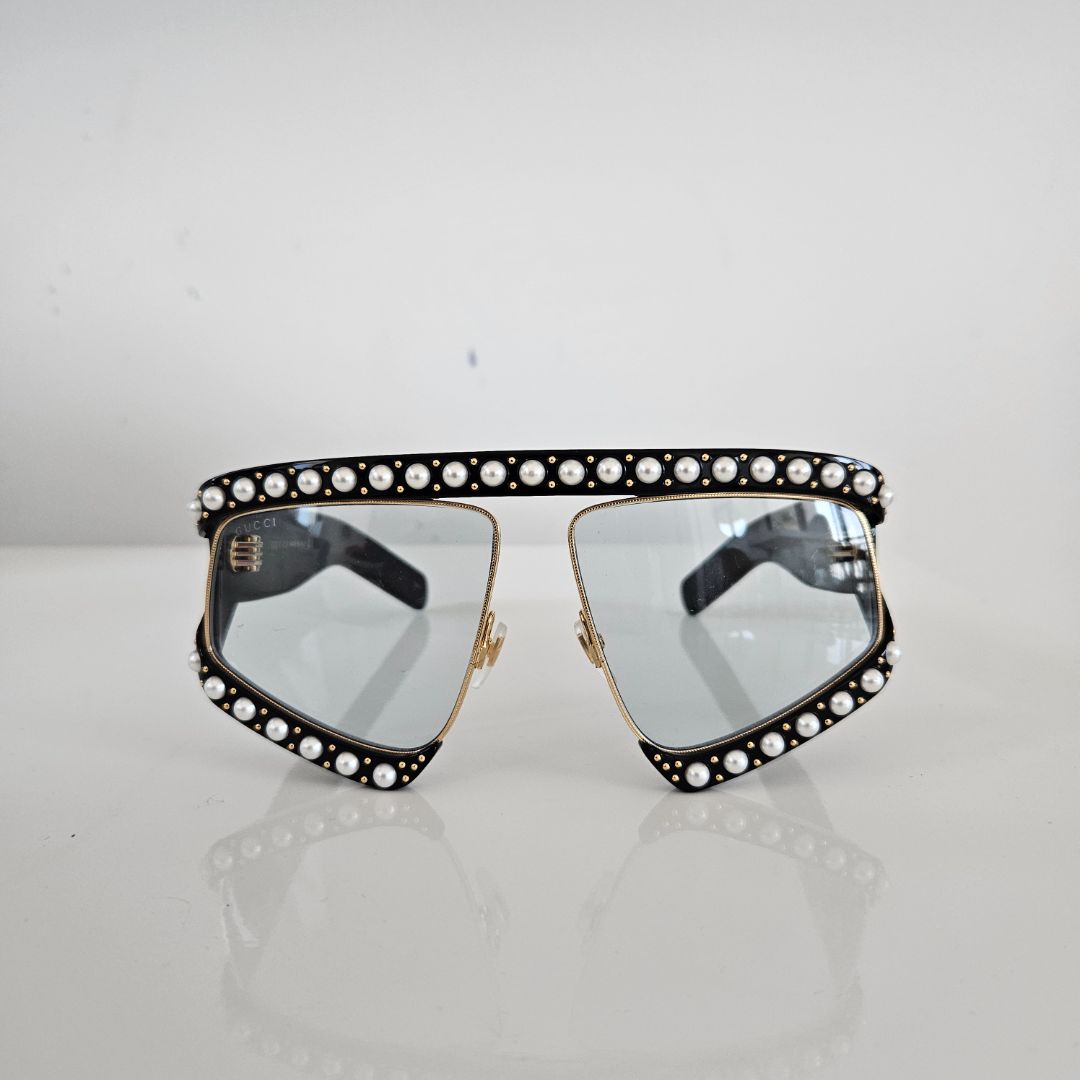 Gucci GG0234S Oversized Pearl Embellished Aviator Sunglasses  display picture 3