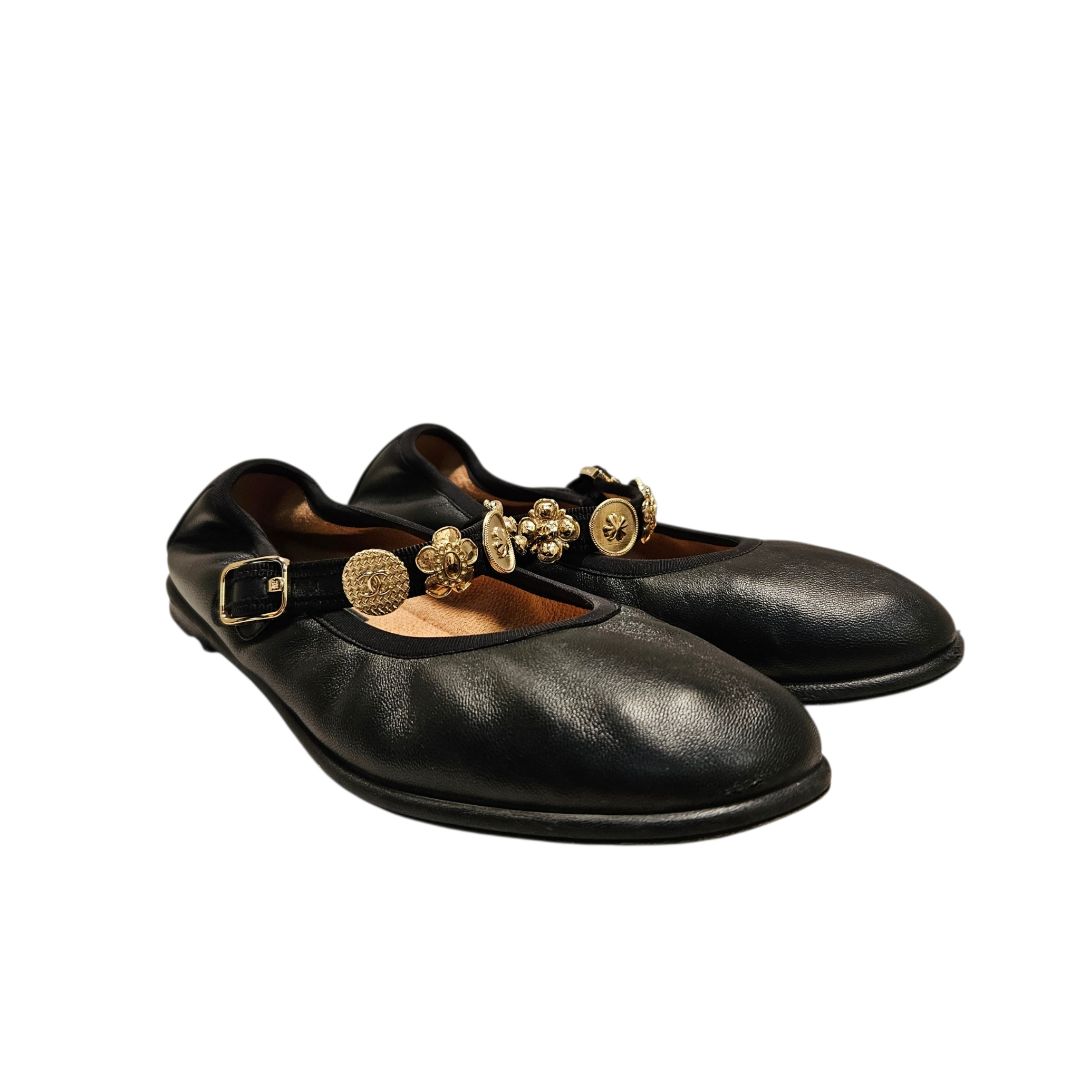 Chanel 24A Métiers d'Art Leather Mary Jane Charm Strap Flat Ballerina Shoes Size 40.5C