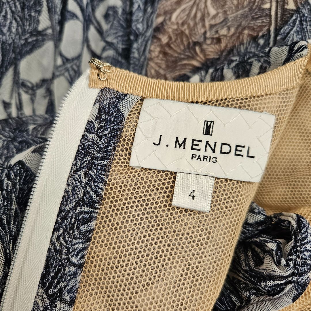 j mendel blue dress J. Mendel Blue and White Floral Printed Pleated V-Neck Maxi Dress - BOPF