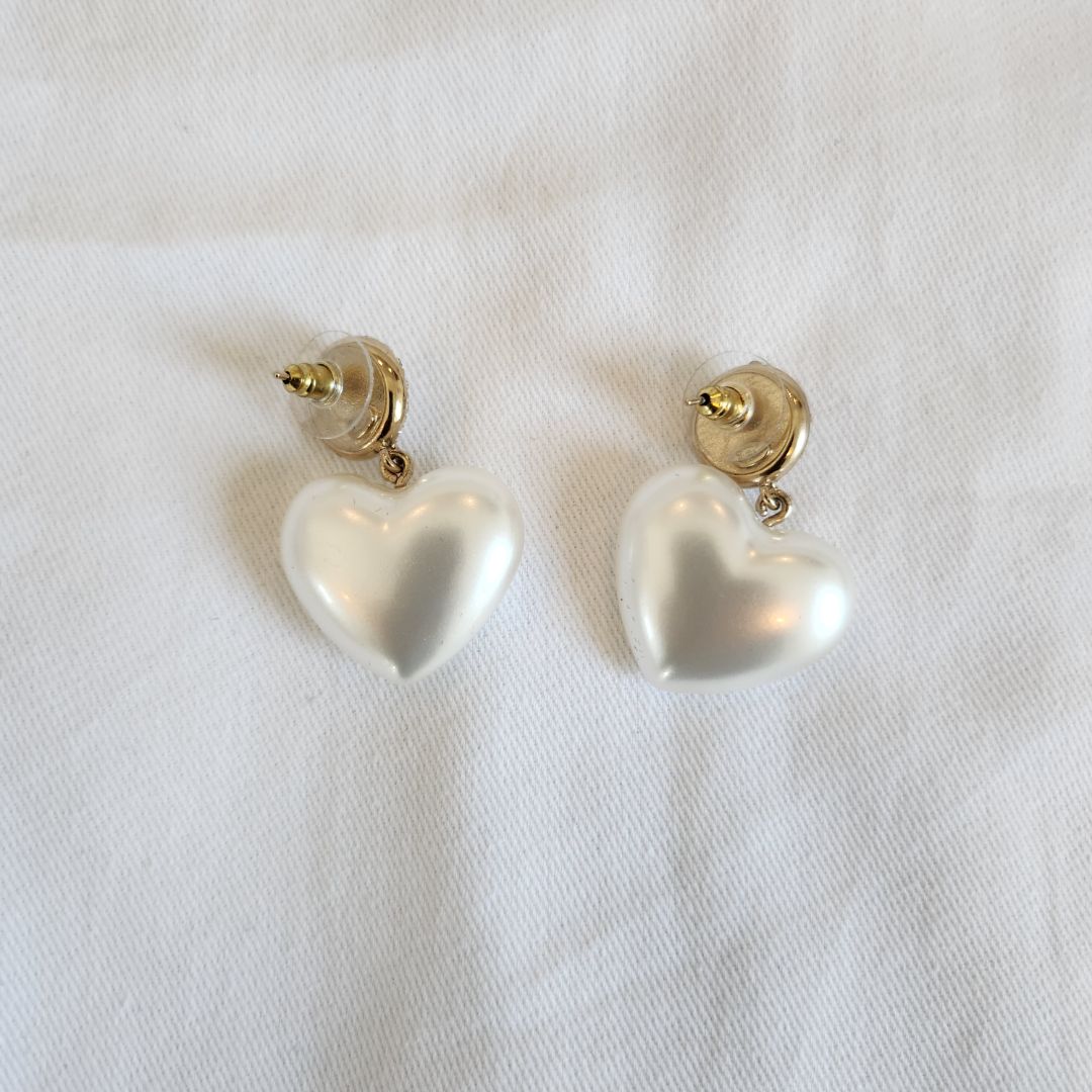 Chanel CC Pearl Heart Drop Earrings Gold Tone 21C - BOPF