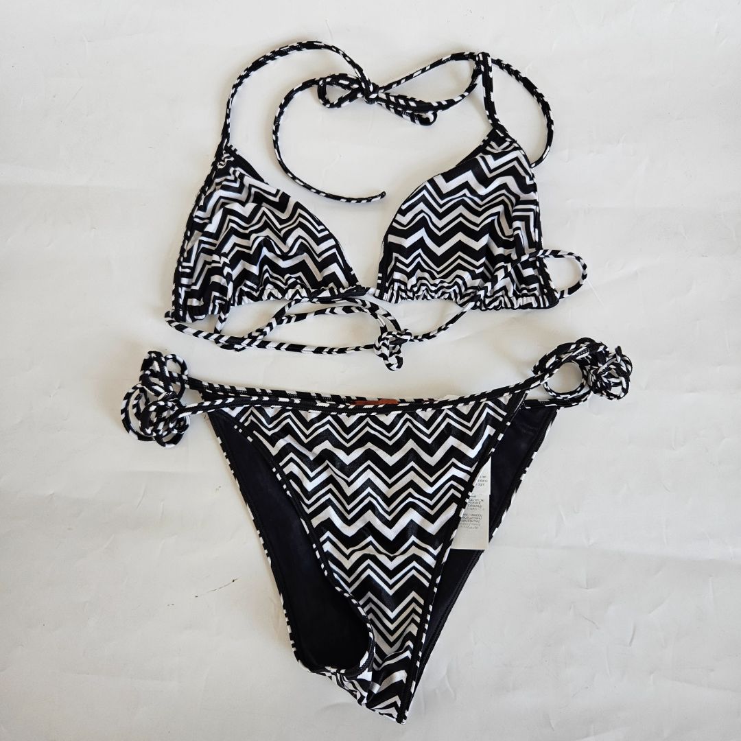 Black and white two piece swimsuit online