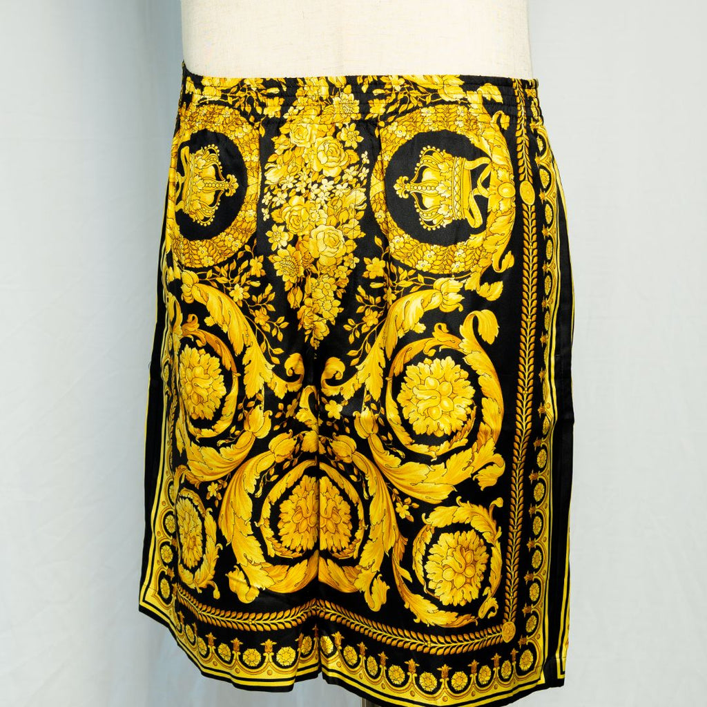 VIP【関税送料無料】希少 VERSACE BAROCCO PRINT SILK SHORTS Barocco Silk Shorts Black,Print | VERSACE US