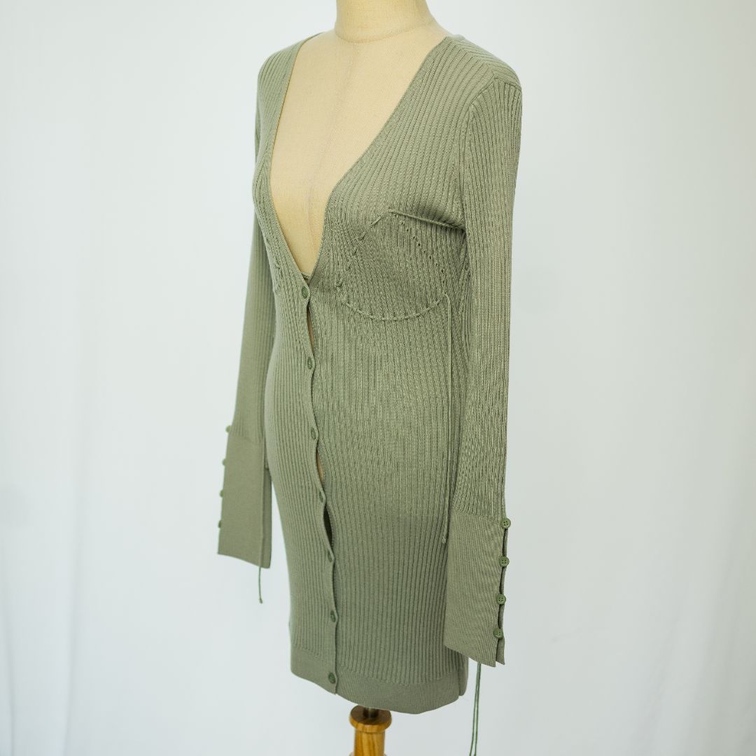 Jacquemus grey ribbed long sleeve dress - BOPF | Business of Preloved Fashion Jacquemus grey ribbed long sleeve dress - BOPF | Business of Preloved Fashion