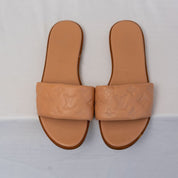 Louis Vuitton beige monogram puff slides, 39