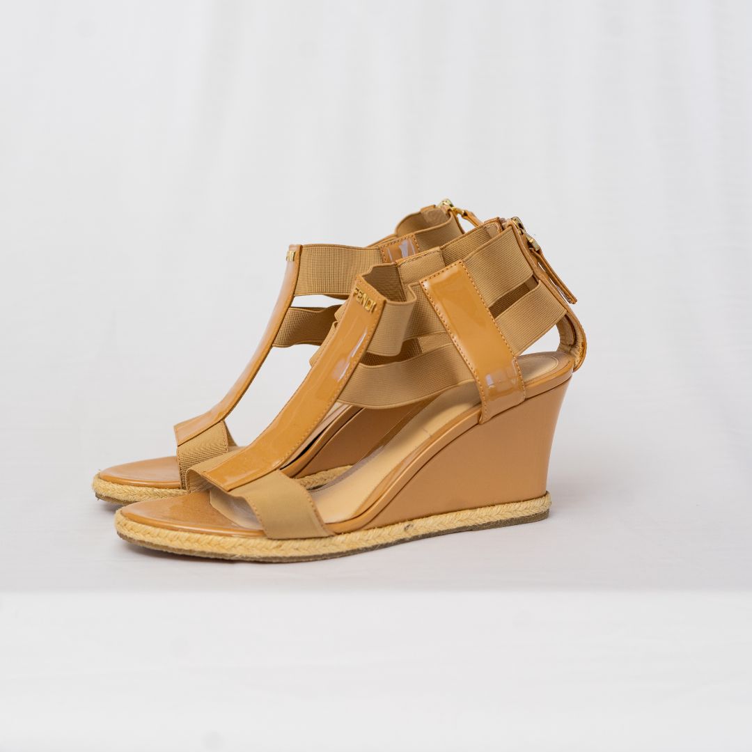 Fendi Beige Patent Leather And Elastic Fabric Carioca Wedge