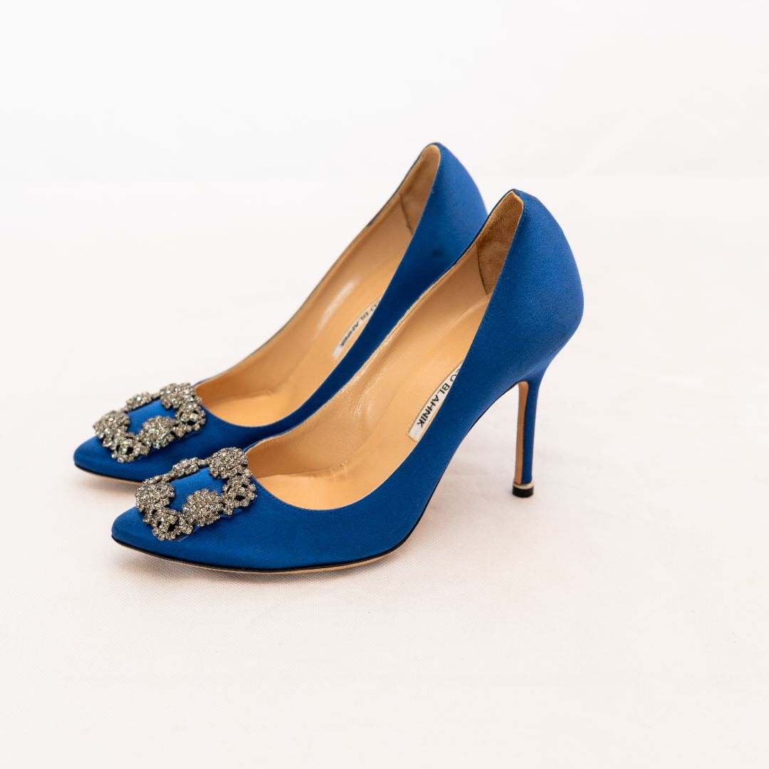 Manolo Blahnik Navy Satin Hangisi Pumps  37.5