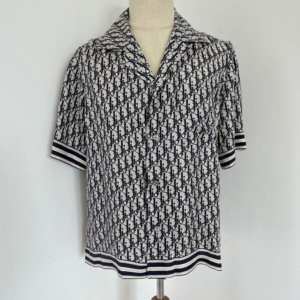 Dior oblique print button up silk men's shirt - BOPF | Business of Preloved Fashion Dior oblique print button up silk men's shirt - BOPF | Business of Preloved Fashion