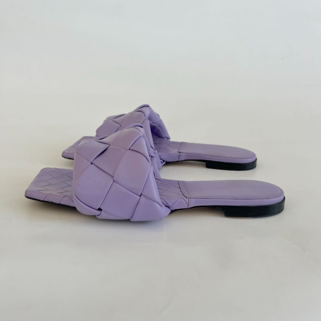 Bottega Veneta Lido flat quilted square Wisteria Purple sandals,  41