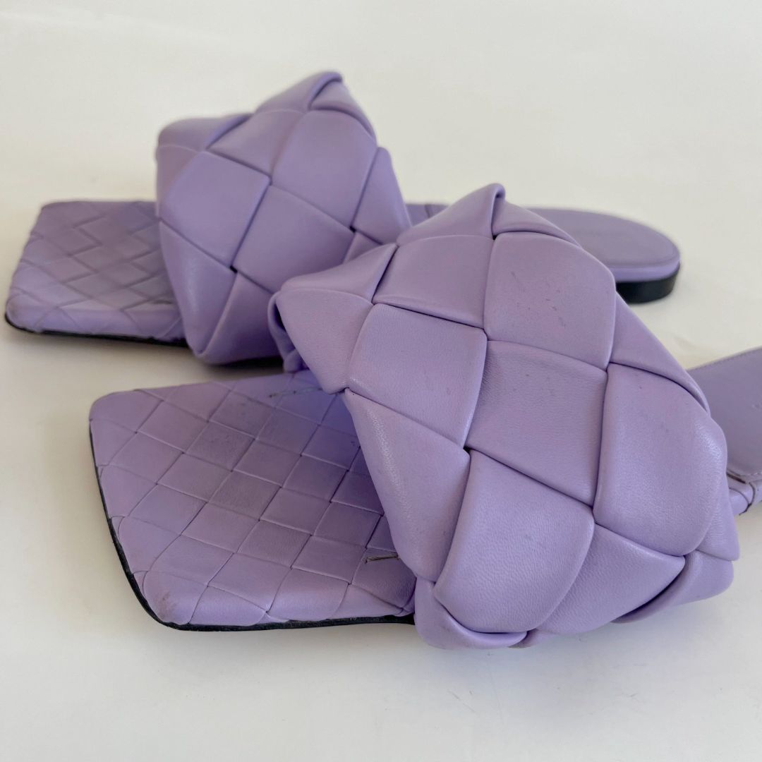 Bottega Veneta Lido flat quilted square Wisteria Purple sandals,  41
