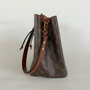Louis Vuitton's Noé Noé  MM caramel bucket bag