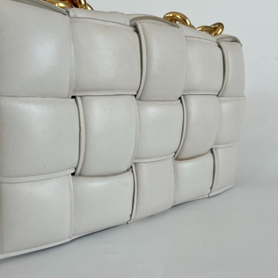 Bottega Veneta White Leather Chain Cassette Top Handle Bag