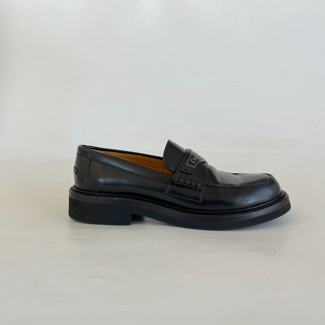 DIOR☆25FW Boy ロゴポイント ローファー BLACK 2022秋冬注目ローファー｜ディオール】品格漂うロゴ入り