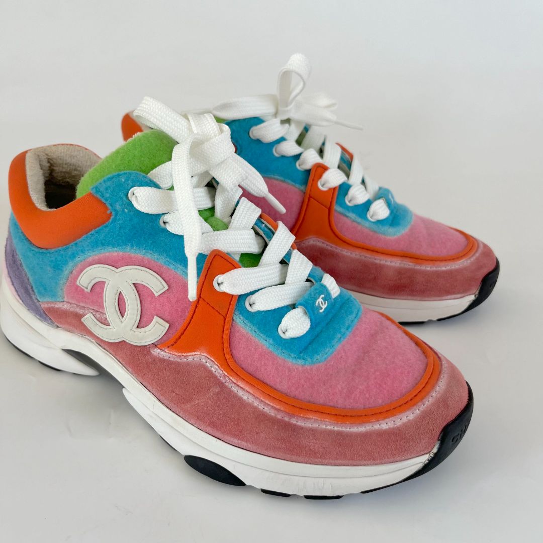 Chanel Multicolor Suede and Felt Fabric CC Low-Top Sneakers, 38