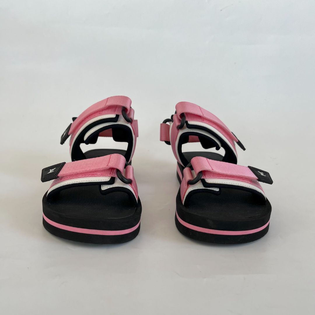 Louis Vuitton - Authenticated Bom Dia Sandal - Cloth Pink for Women, Very Good Condition