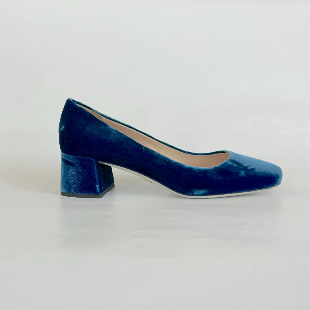 Prada blue velvet block heel square toe Mary Jane pumps, 39