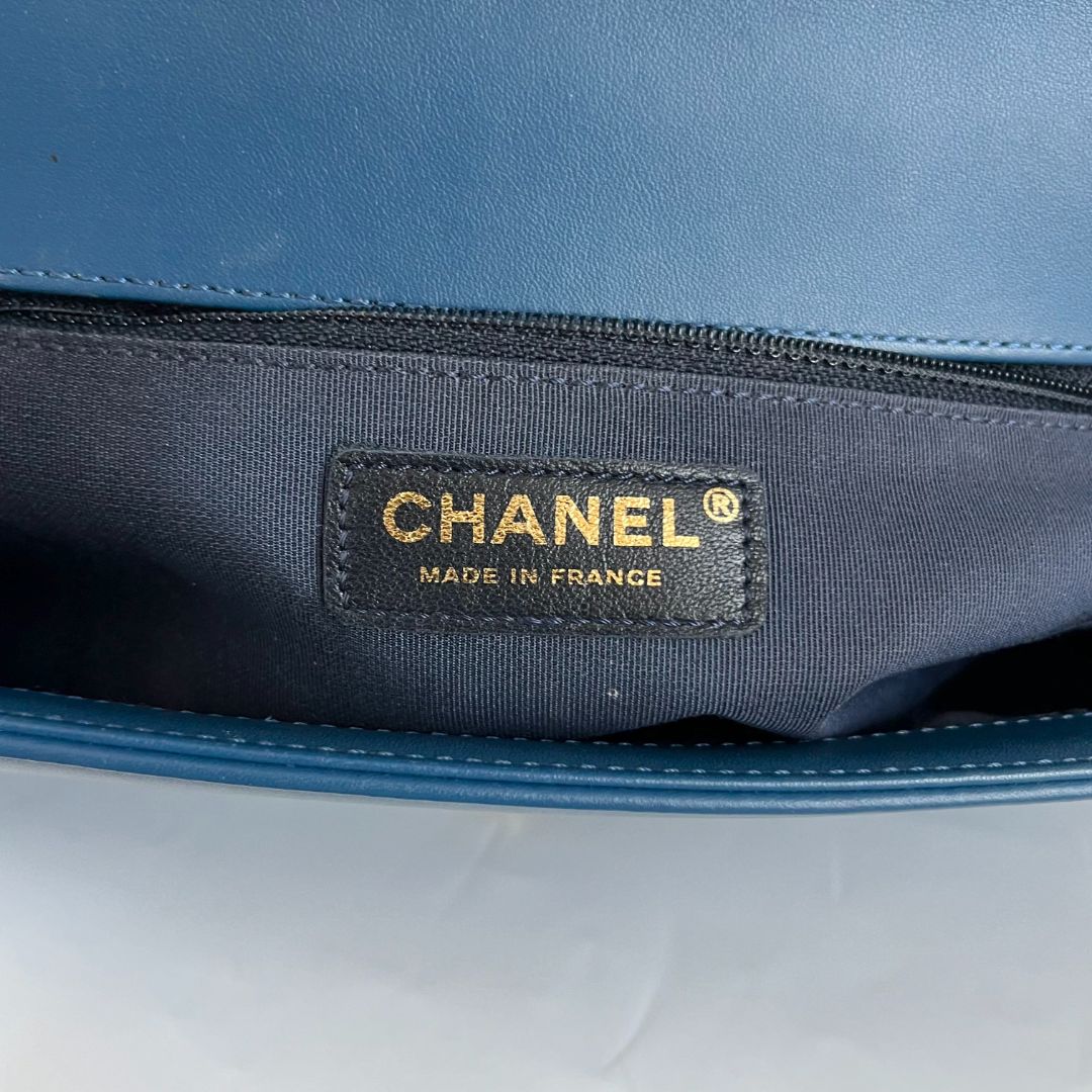 CHANEL, Bags, Chanel Le Boy Chevron Wallet On Chain