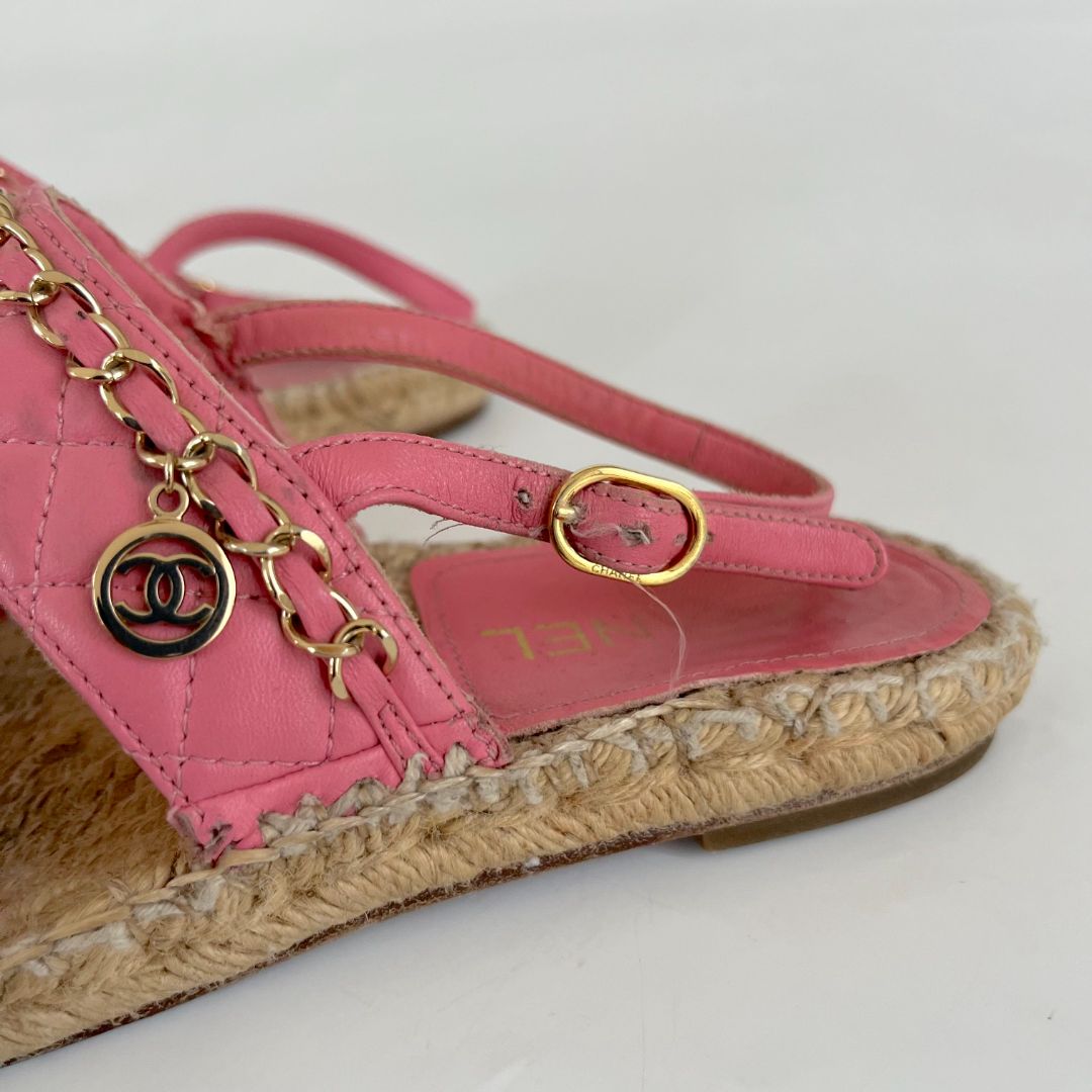 Chanel pink quilted lambskin leather leather scrappy sandal, 38 - BOPF