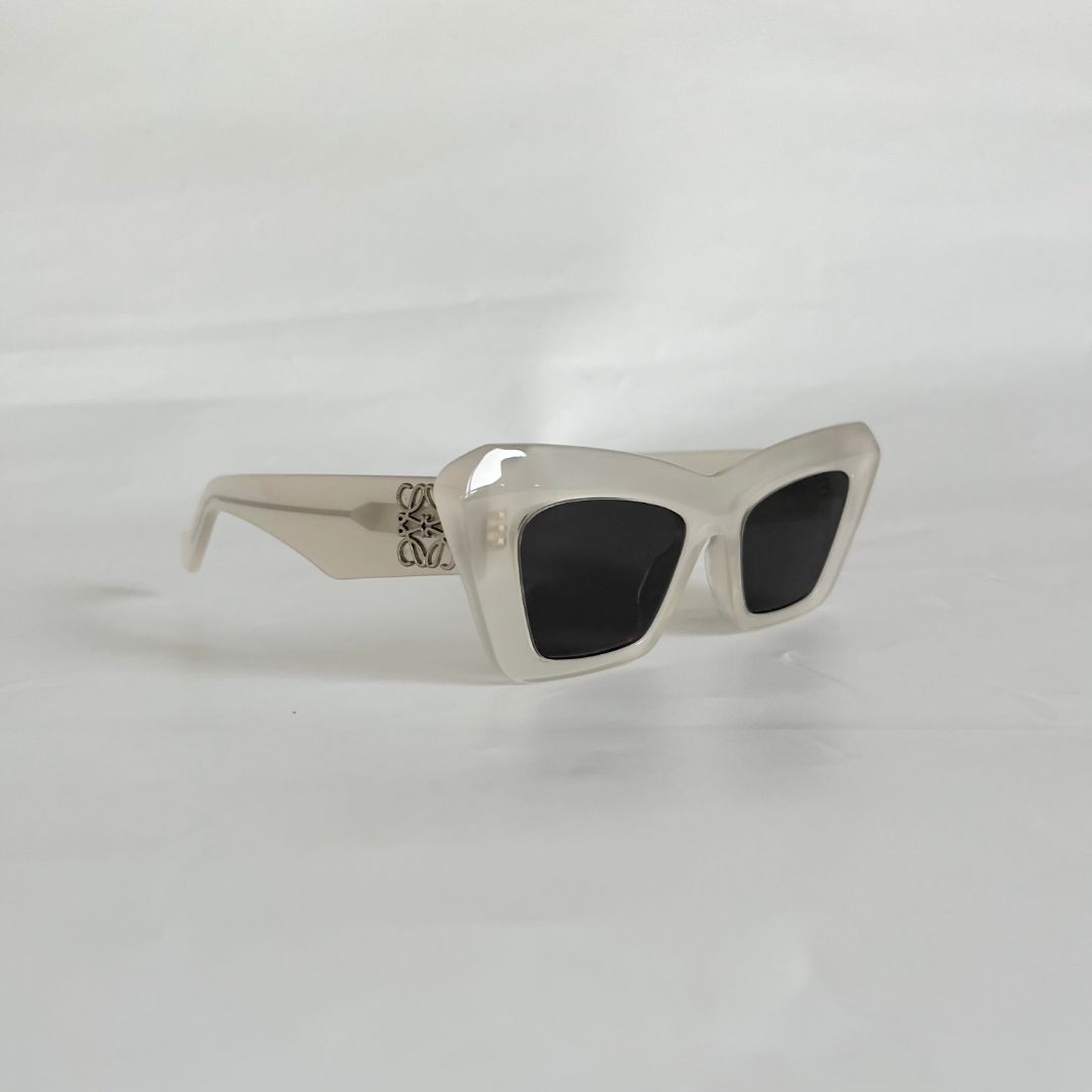Loewe Chunky Anagram LW40036I Sunglasses (White/Grey)