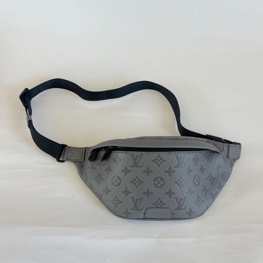 Louis Vuitton Discovery Bumbag monogram shadow bag BOPF