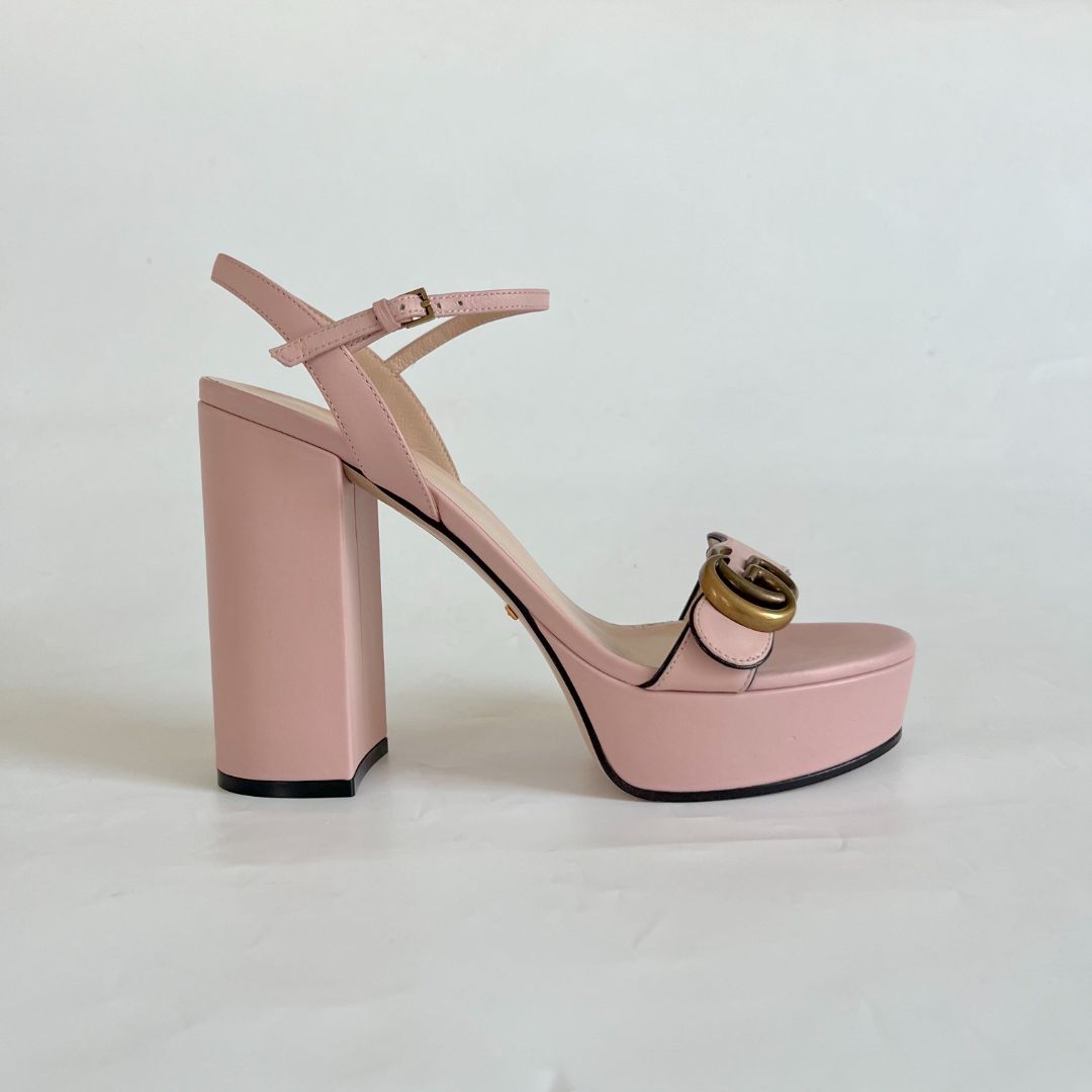 Gucci GG logo-plaque sandals, size 39