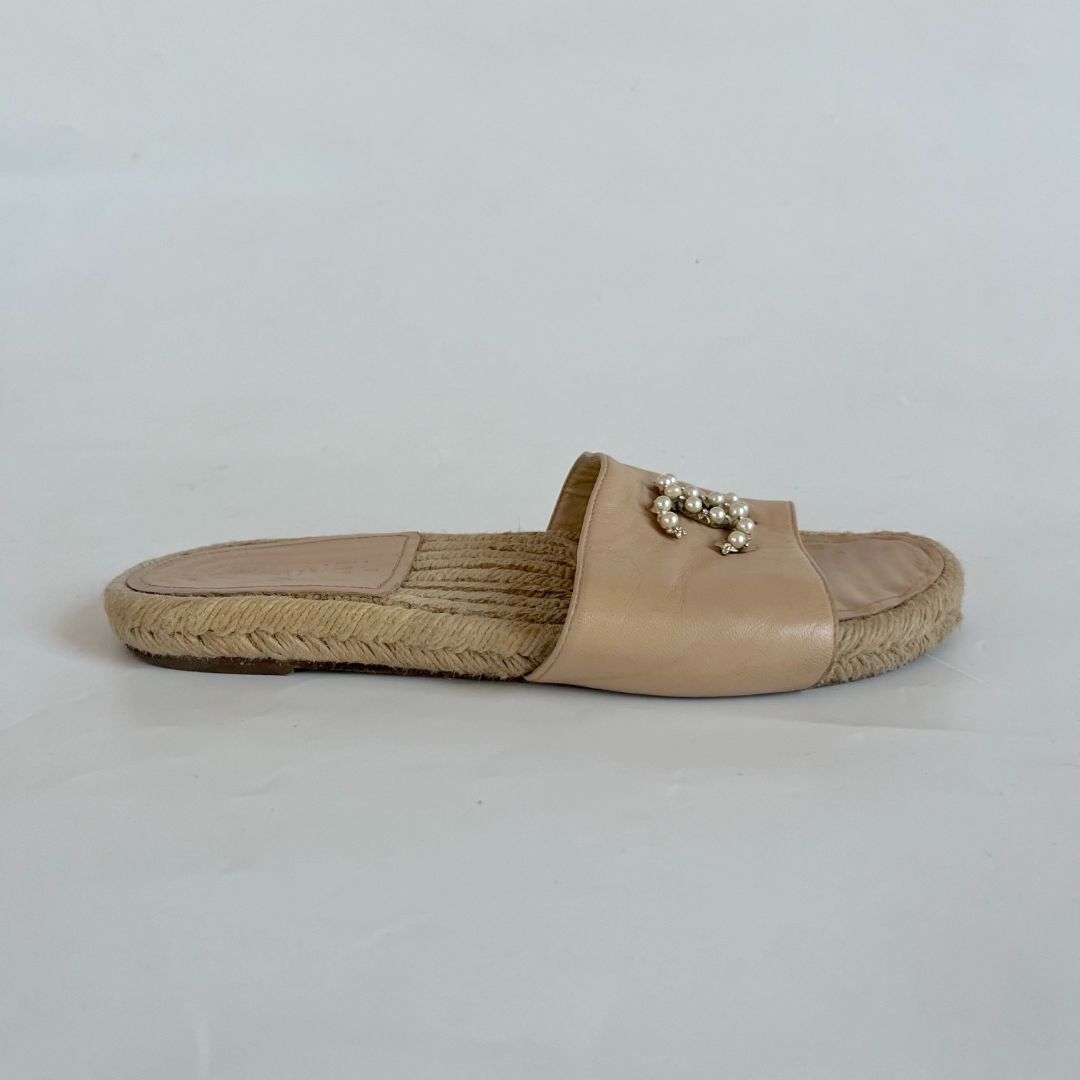 Chanel Tan Leather Espadrille Slides with Pearl CC