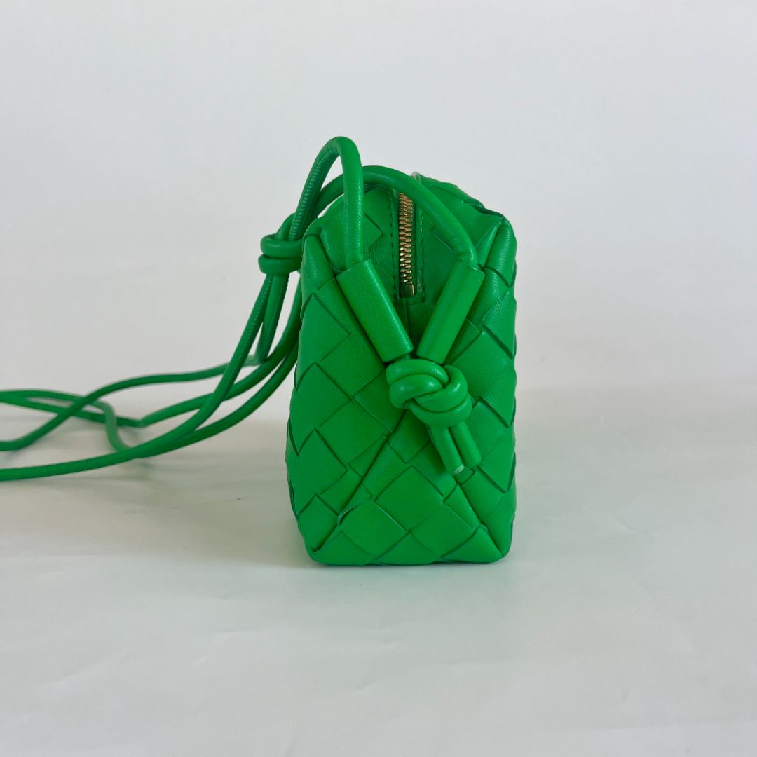 ↘️New Price↘️ Bottega Veneta Mini Loop Camera Bag-Green Material:  100%lambskin Condition: 9.9 Comes With: dust bag, receipt Size (W/H/D):…