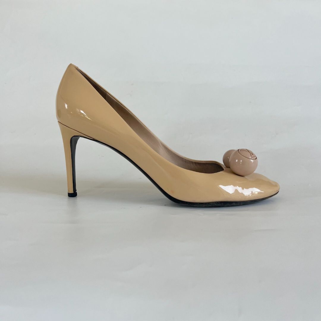 Louis Vuitton Nude Betty Patent Leather Pumps, 38.5