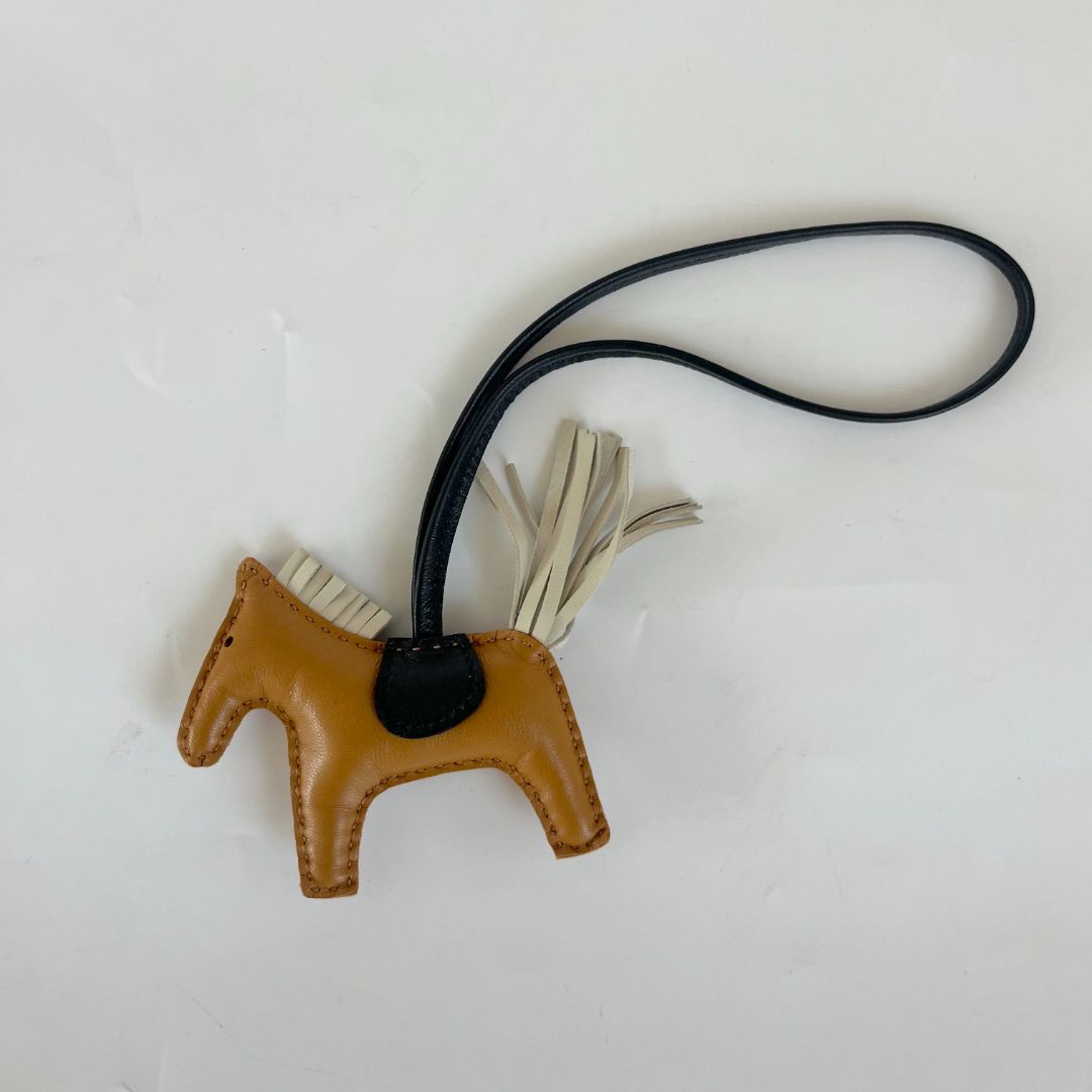 Hermes Rodeo Sesame, Craie, Noir  PM Bag Charm