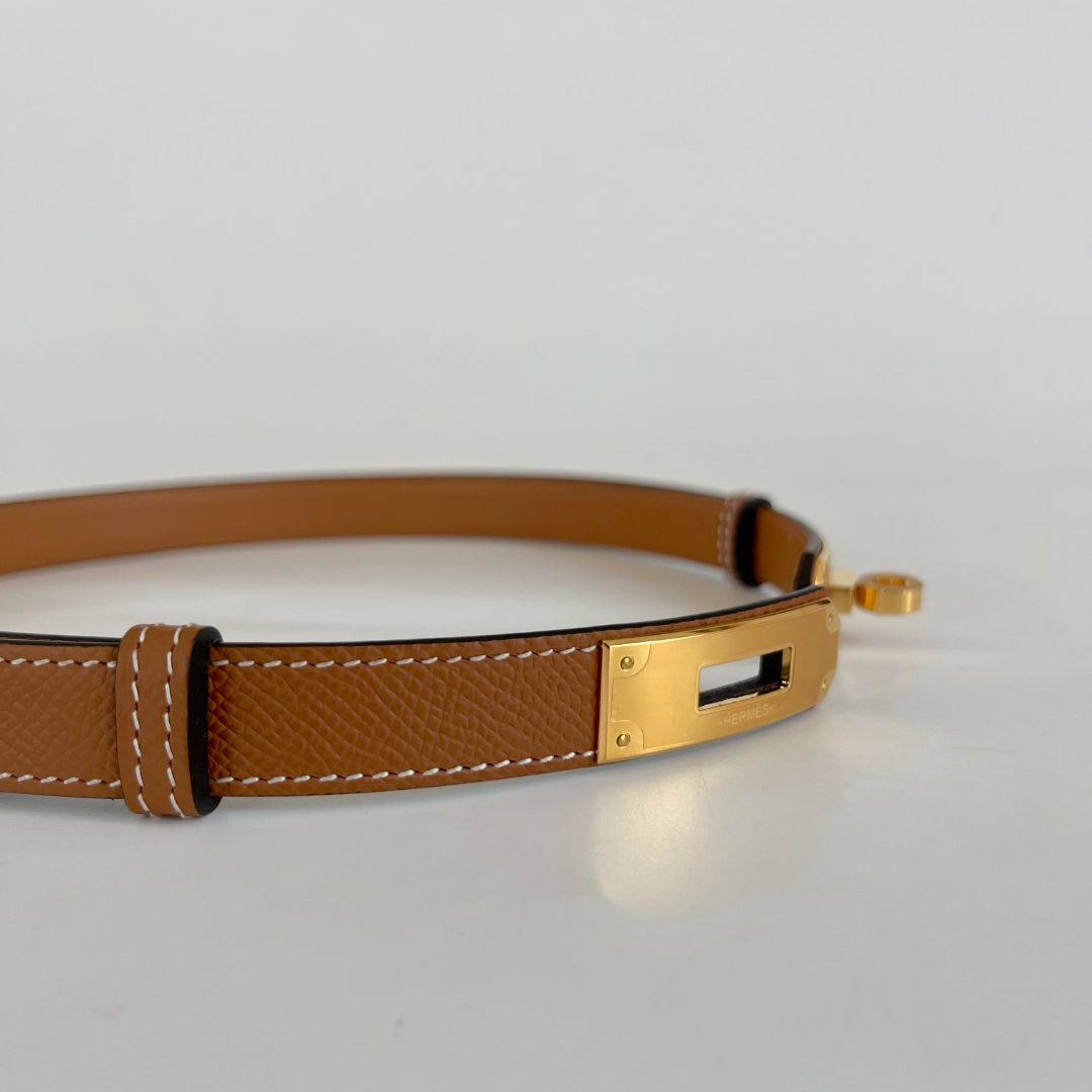 Hermès leather belt in gold epsom calfskin with gold-plated Kelly buckle.