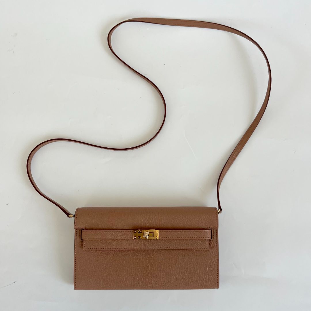 Hermès Kelly to Go Chevre Mysore leather with gold hardware