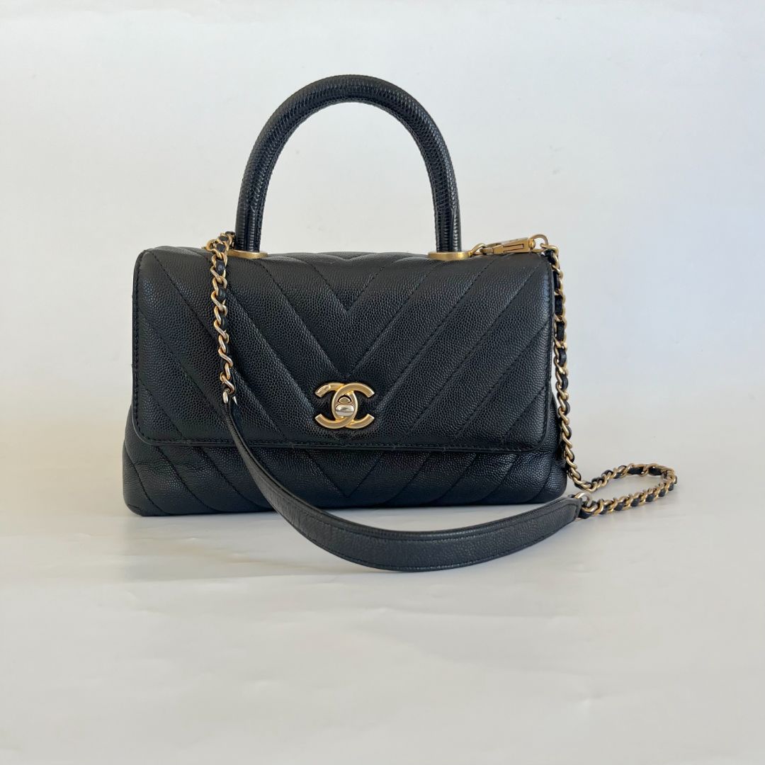 Chanel chevron coco online handle bag