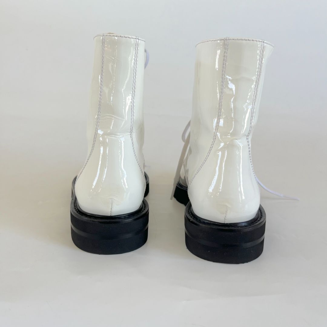 Stuart Weitzman White Boots, 8