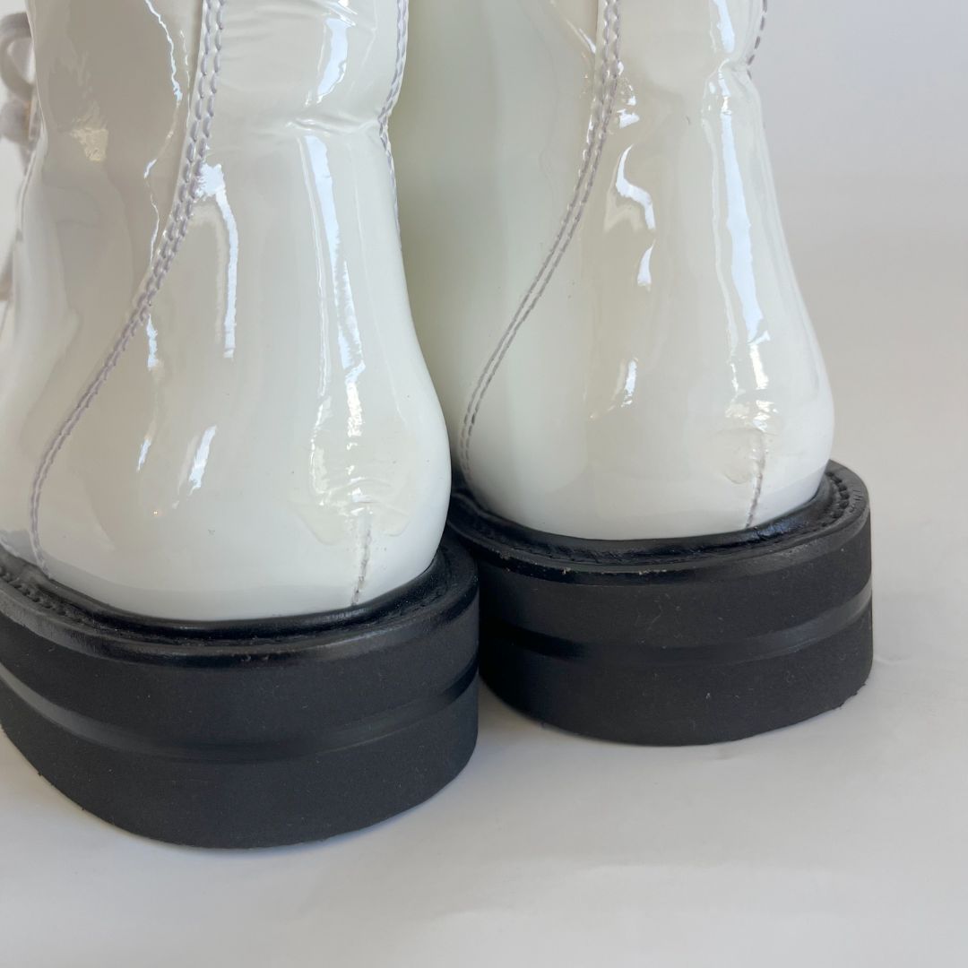 Stuart Weitzman White Boots, 8