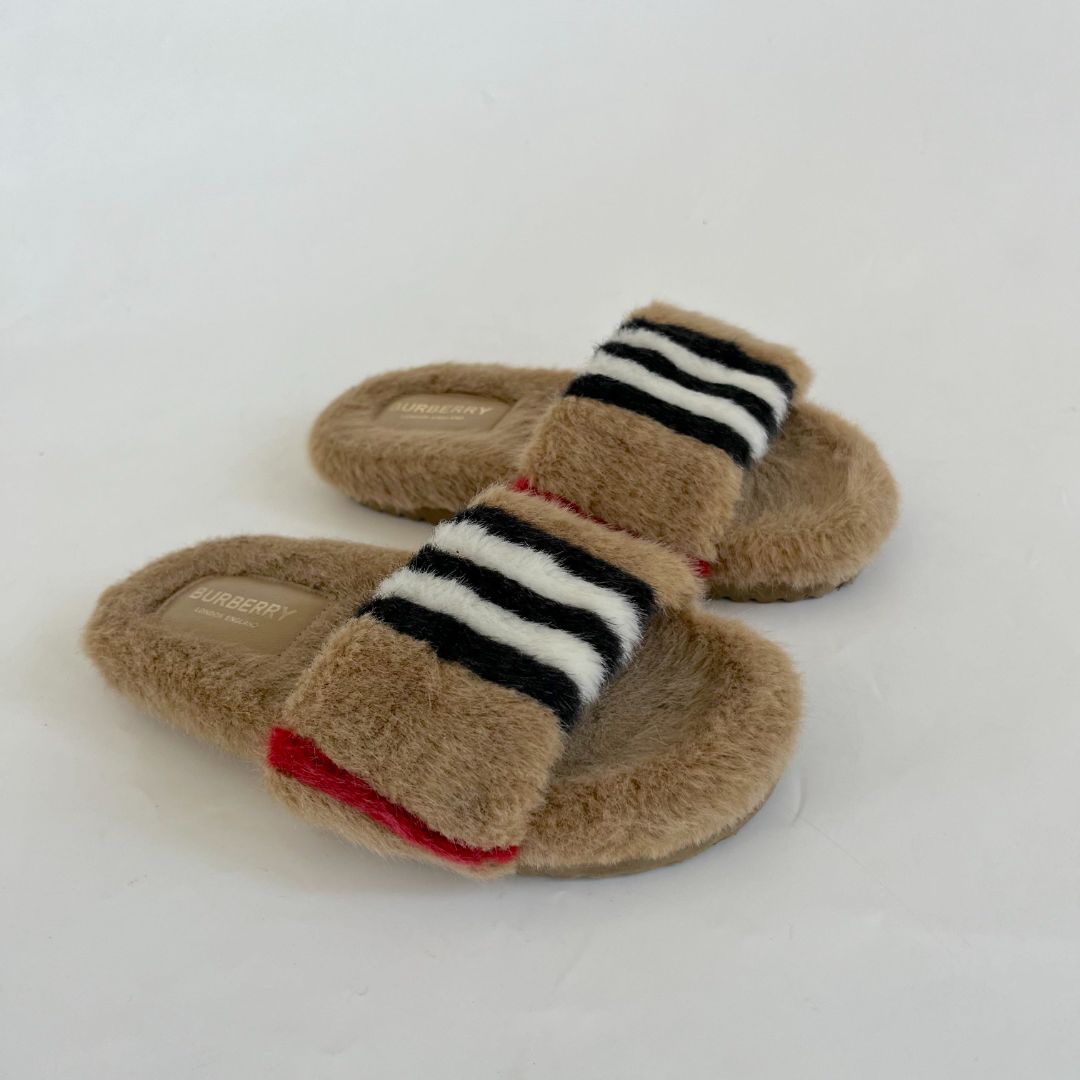 Burberry Icon Stripe faux fur slides for kids, size 34