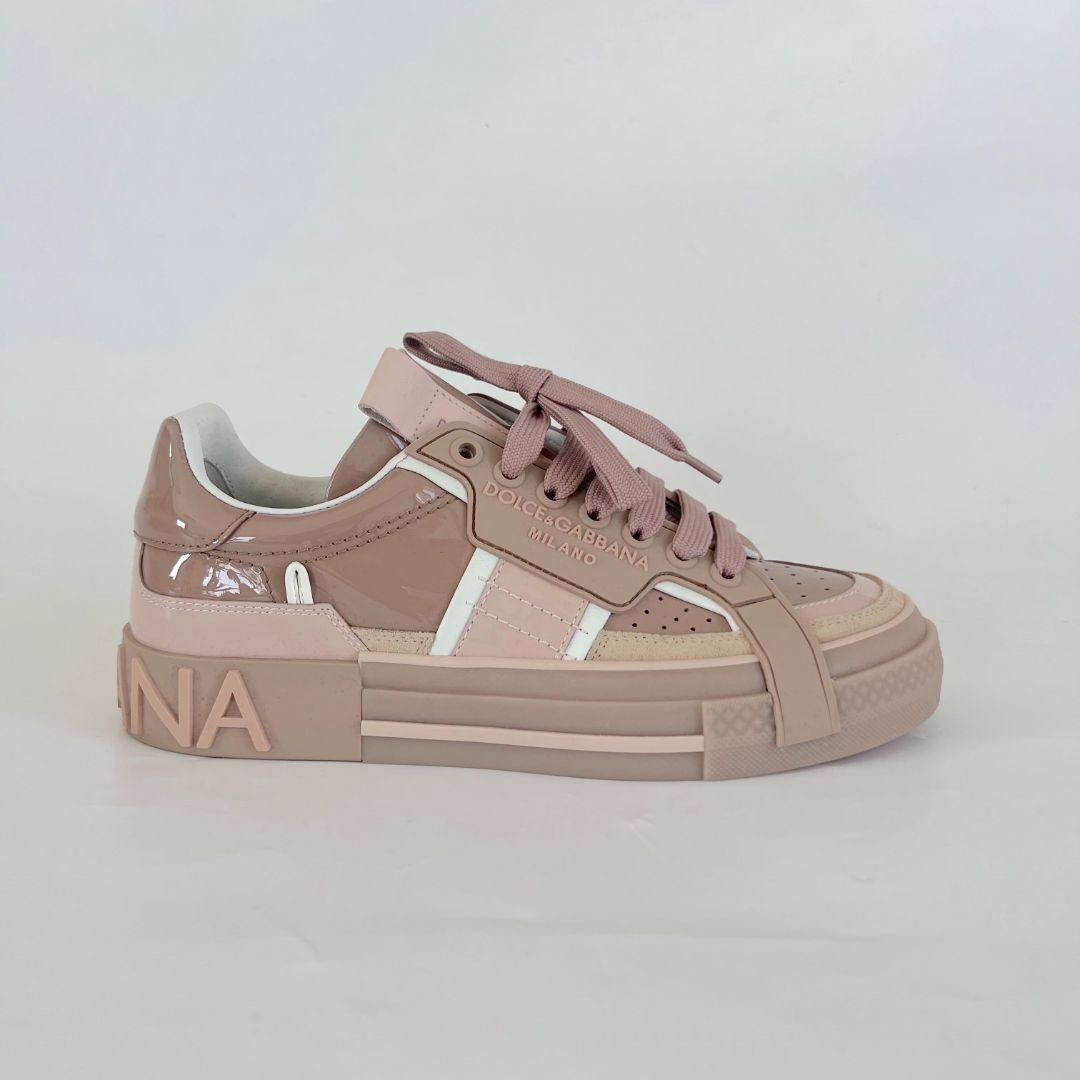 Dolce & Gabanna Trainers Patent Leather in nude pink
