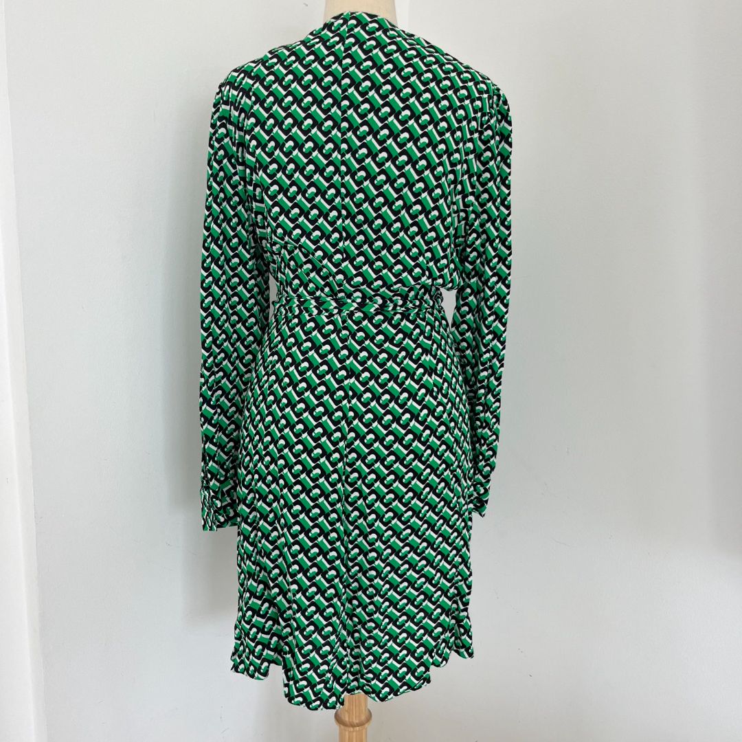 Diane von Furstenberg black and green black print wrap dress - BOPF | Business of Preloved Fashion Diane von Furstenberg black and green black print wrap dress - BOPF | Business of Preloved Fashion