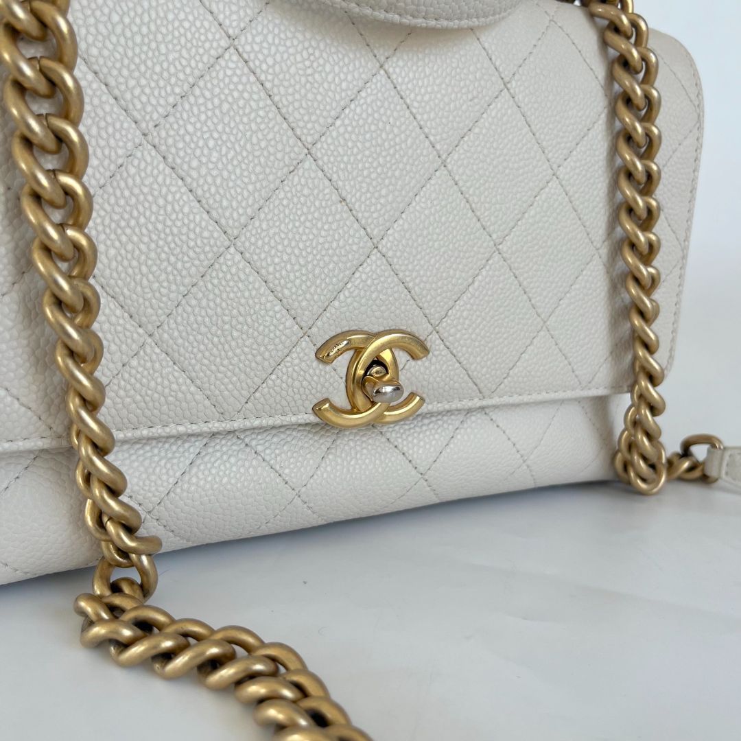 Chanel White Quilted Caviar Leather Medium Chic Affinity Flap Bag